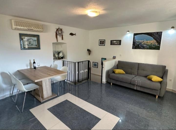 Apartmani Dalmacija 布雷拉 外观 照片